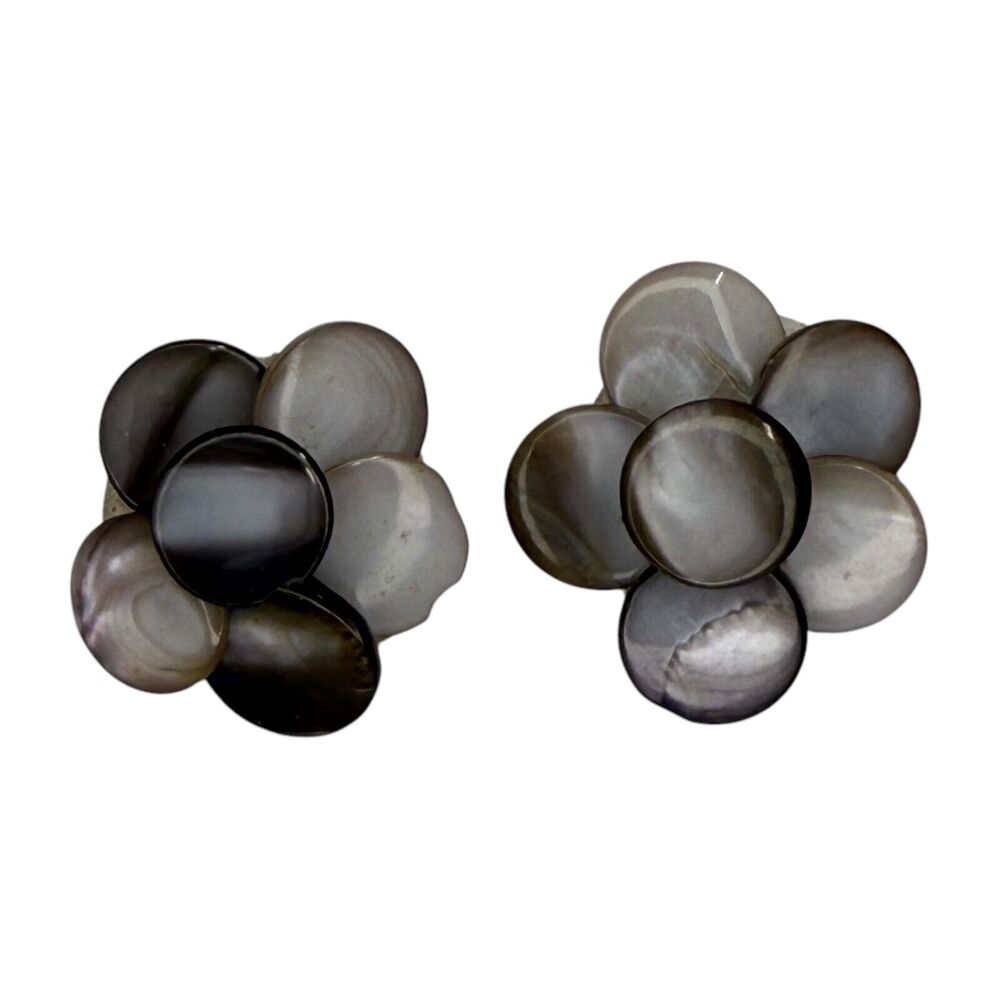 Vintage Mother of Pearl Flower Clip-On Earrings Gray Black Women's Retro Jewelry - Picture 1 of 6